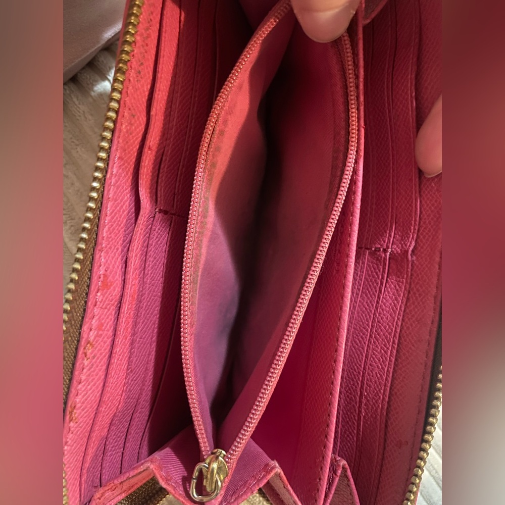 Coach Brown Signature Wallet with Pink Trim 💕 - Picture 4 of 9